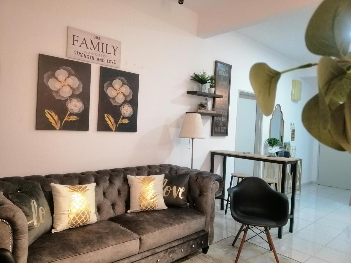 Homestay Casa Nur Iman @Adelia Kajang Exteriér fotografie
